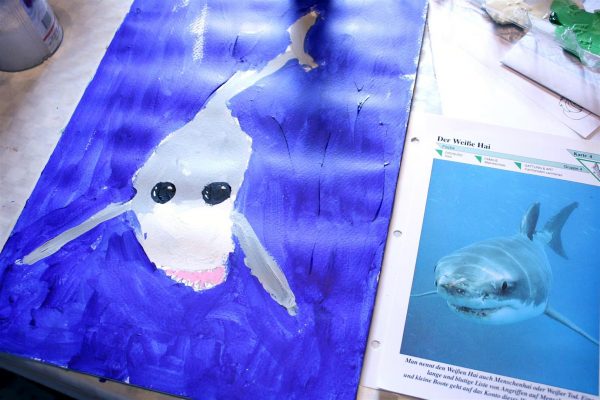 Ein Hai, gemalt von einem 7 Jahr alten Kind